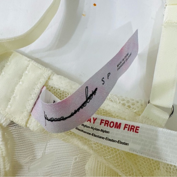 Out From Under Sheer Lace Cropped Babydoll Cami Size Small - Picture 6 of 9